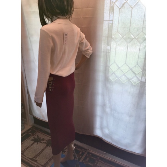 Tapered Midi Skirt avail in s,m,lg - Picture 8 of 11